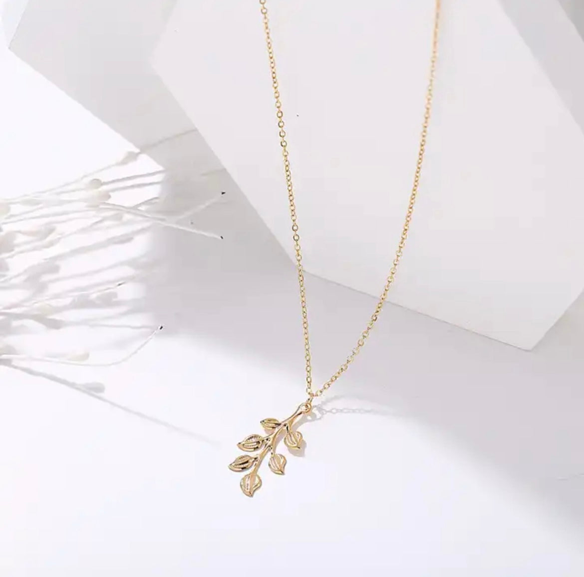 Retro leaves Pendant